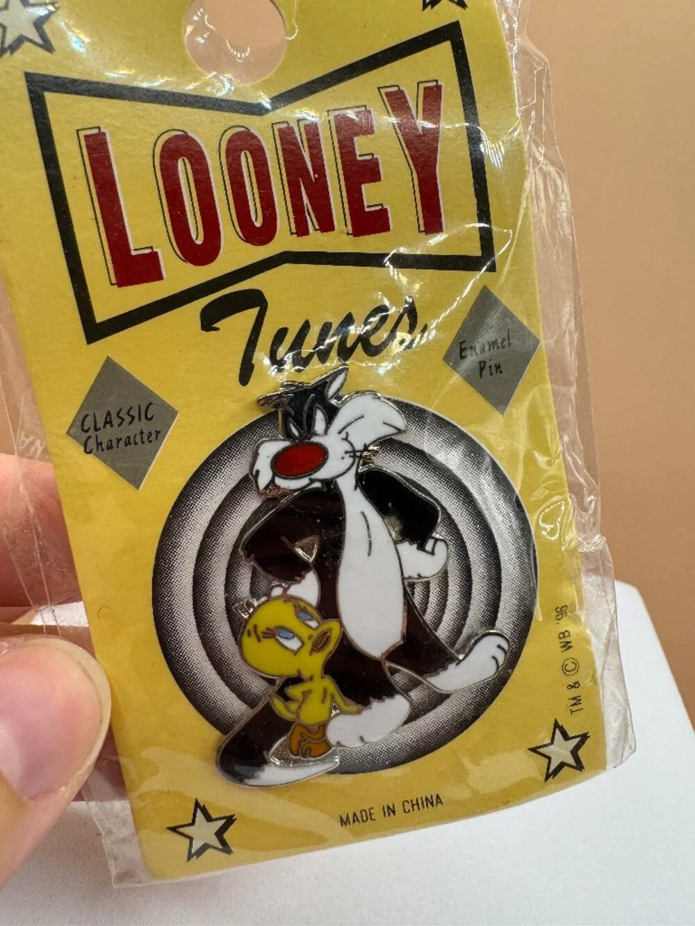 Vintage 1996 Looney Tunes Sylvester & Tweety Enamel Pin NOS Warner Bros